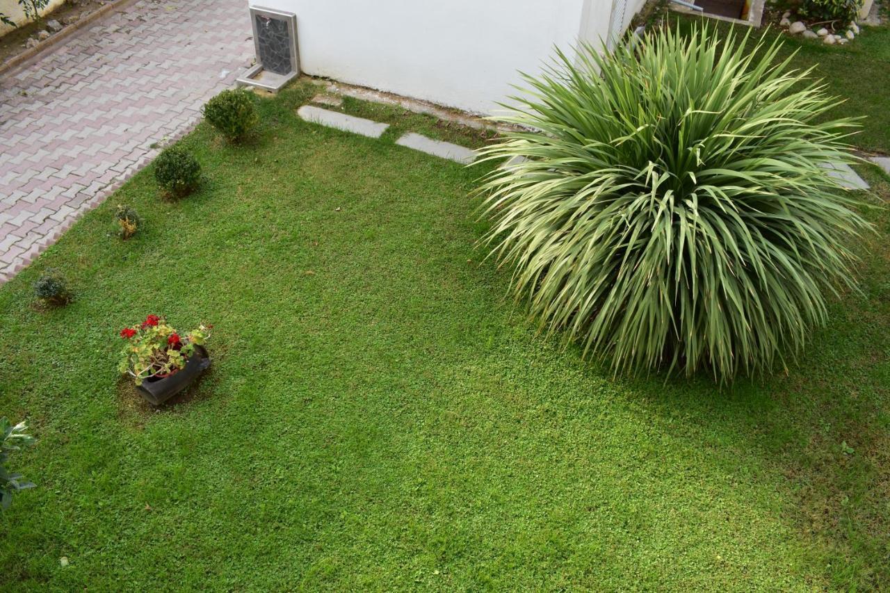 Marinis Boutique Rooms Nea Iraklitsa Exterior photo